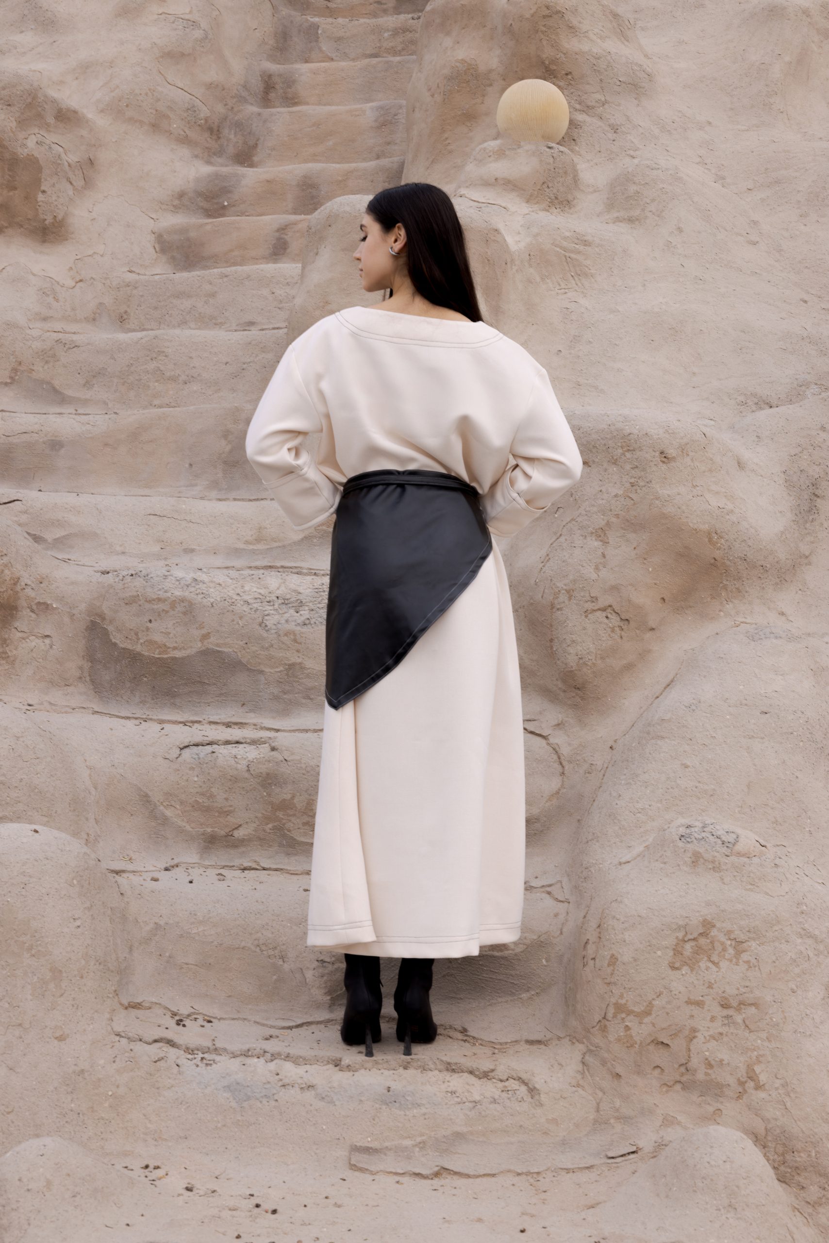 Still Ivory - Image 3